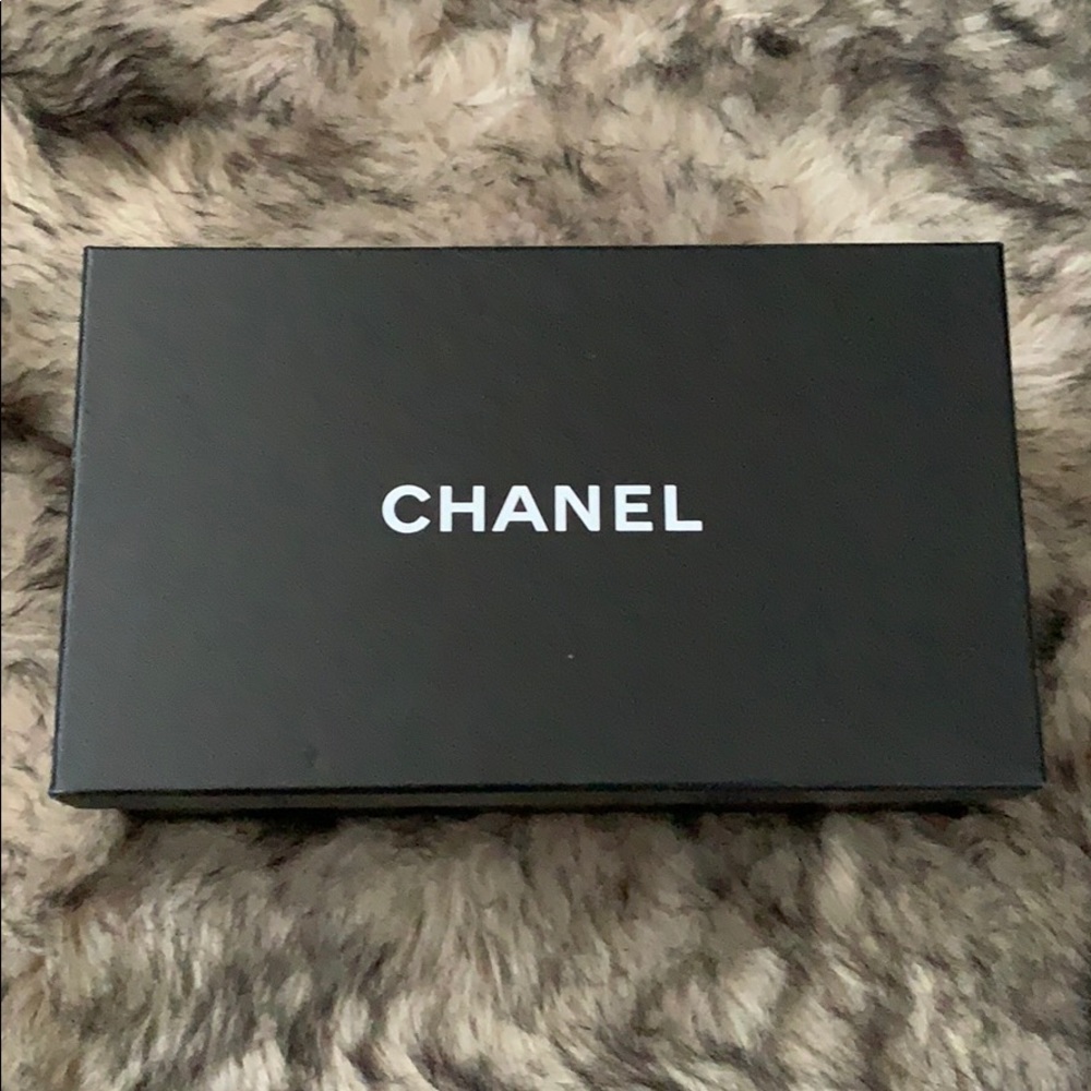 Chanel box